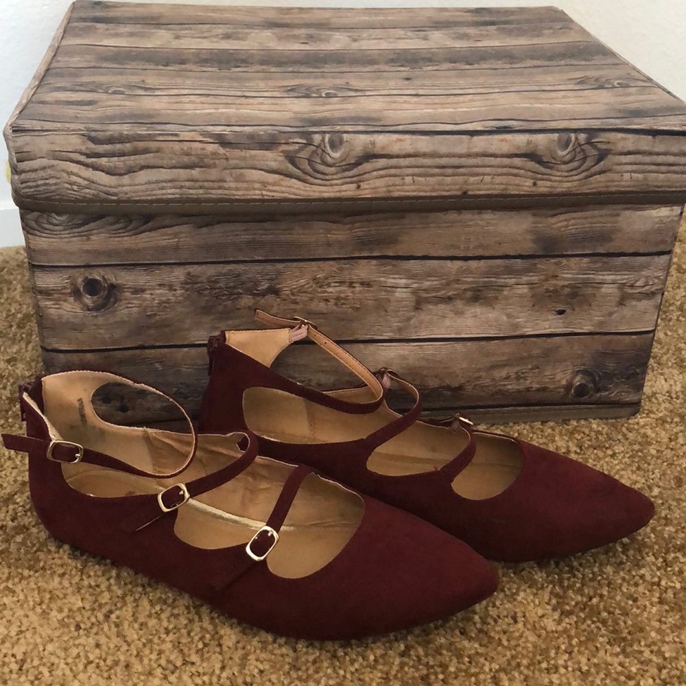 red/maroon flats